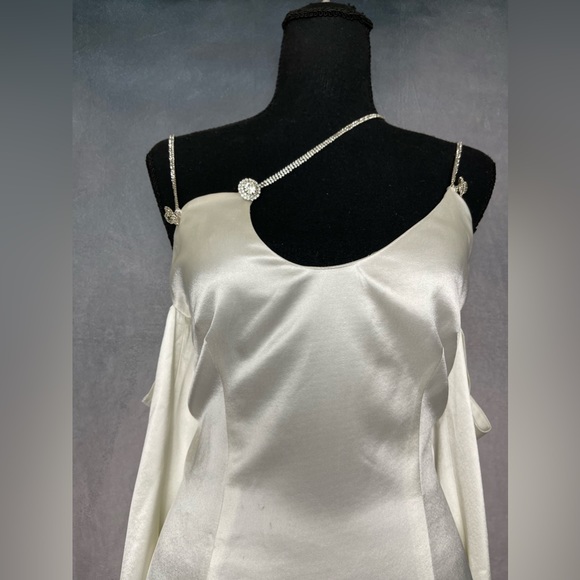 NANA JACQUELINE Alissa Cold Shoulder Dress White size medium - Picture 6 of 12